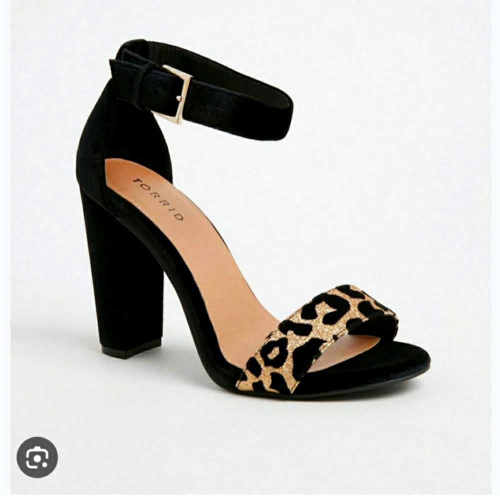 Brand new Cheetah velvet block heels